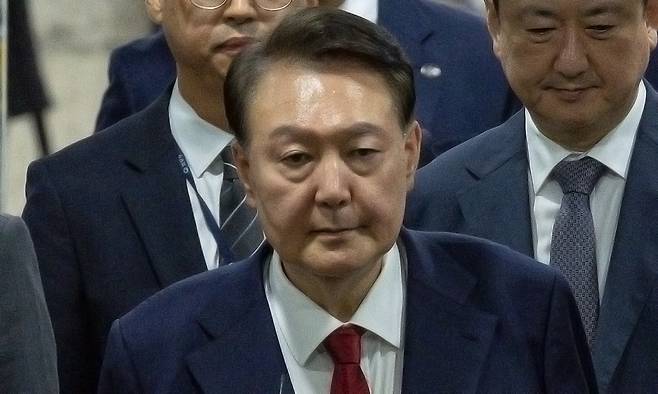 윤석열 전 대통령이 9일 서울 서초구 서울중앙지방법원에서 열린 2차 구속 전 피의자 심문(영장실질심사)을 마친 뒤 서울구치소로 향하고 있다. 최상수 기자