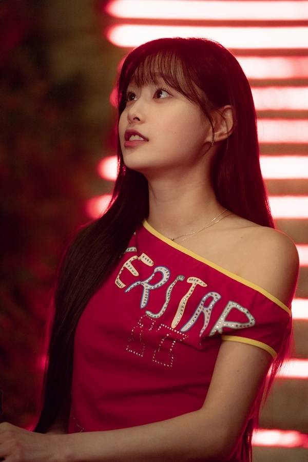 KBS2 새 수목극 ‘내 여자치구는 상남자’에서 강민주 역으로 출연한 배우 츄. 사진 스튜디오N, 블러썸엔터테인먼트, 플레이그라운즈