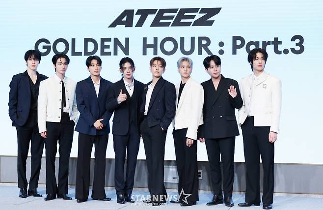 그룹 에이티즈가 12일 서울 마포구 호텔 나루 서울 엠갤러리에서 진행된 미니 12집 'GOLDEN HOUR : Part.3' 발매 기념 기자간담회에서 포즈를 취하고 있다. /2025.06.12 /사진=김휘선 hwijpg@