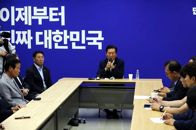 청주 찾은 정청래 더불어민주당 당 대표 후보 [촬영 전창해 기자]