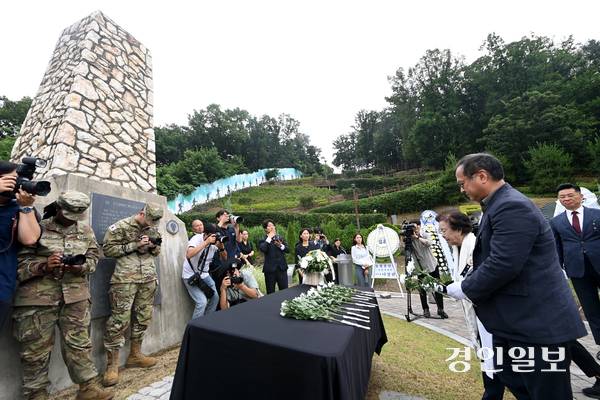 3일 오전 오산시 죽미령 평화공원에서 ‘제75주년 유엔군 초전기념 및 미 스미스부대 전몰장병 추도식’이 진행되고 있다. 2025.7.3 /최은성기자 ces7198@kyeongin.com