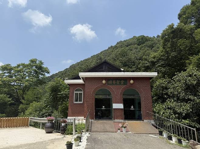 천진암 성지의 광암성당. 김지영