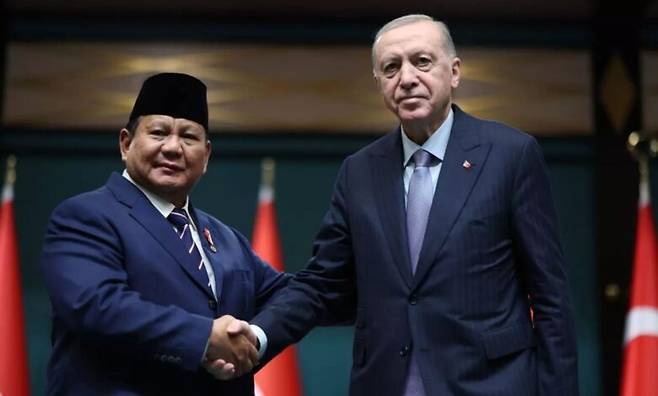 튀르키예를 방문한 인도네시아 프라보워 대통령과 에르도안 튀르키예 대통령