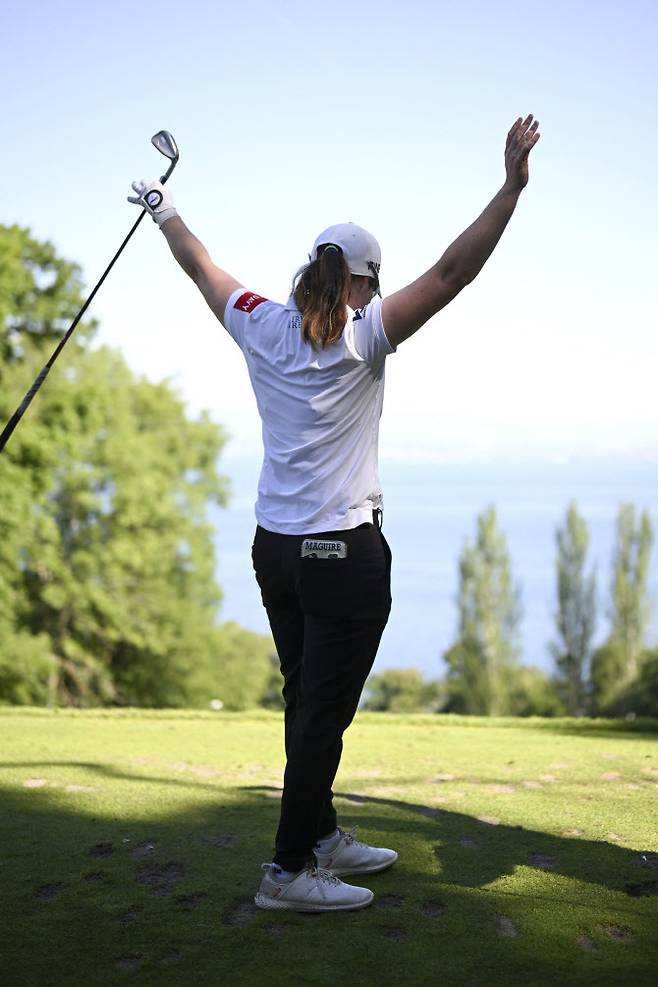 홀인원 성공하고 기뻐하는 리오나 매과이어(사진=Getty Images/LPGA)