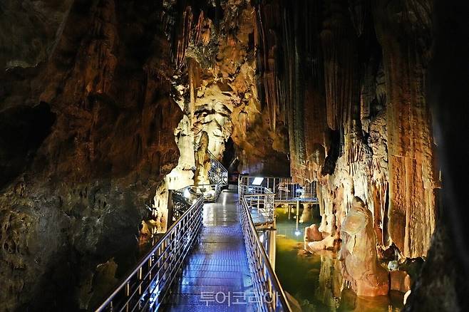 &nbsp;울진성류굴/사진-경북도