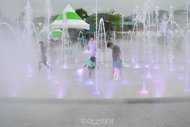 &nbsp;상무평화공원 음악분수 /사진-장성군
