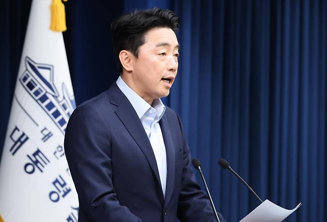강훈식 대통령 비서실장이 11일 서울 용산구 대통령실 청사에서 문화체육관광부·국토교통부 장관 후보자 인선 발표을 하고 있다. 2025.7.11/뉴스1