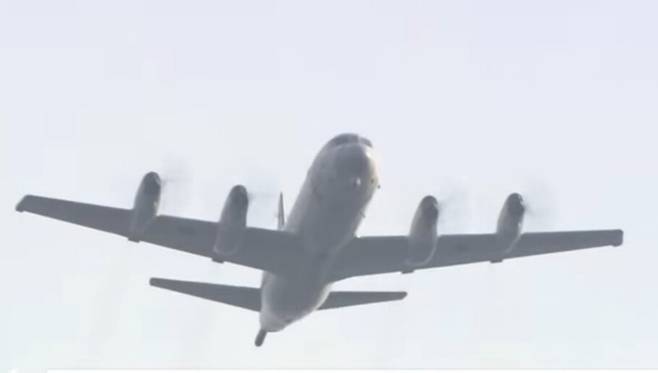 지난해 6월 ‘프리덤 에지’ 연합훈련에 참가한 해상초계기. 다영역 작전에서 대잠 탐지와 감시 정찰 역할을 수행하며 훈련에 참여했다. (SBS 캡처)