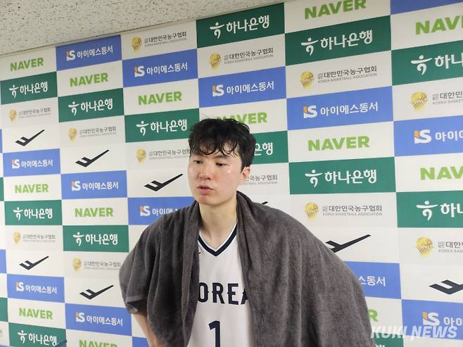 이현중이 11일 오후 7시 안양 정관장 아레나에서 열린 일본과 1차 평가전이 끝난 뒤 믹스트존에서 인터뷰 하고 있다. 송한석 기자