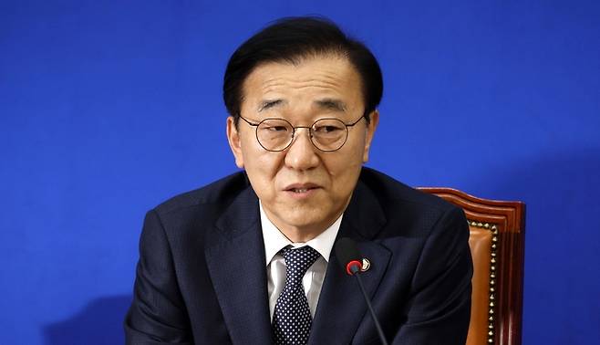 2024년 10월 당시 김윤덕 더불어민주당 사무총장이 국회에서 기자간담회를 하고 있는 모습. 김윤덕 국토부 장관 후보자는 친이재명계의 핵심이자 민주당 현직 사무총장이다. [김호영 기자]