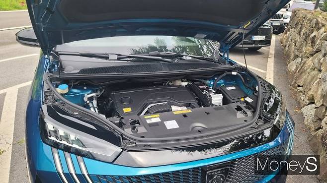 푸조 '올 뉴 3008 스마트 하이브리드'는 푸조의 최신 하이브리드 기술 혁신이 집약됐다. /사진=김창성 기자