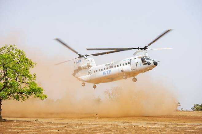 유엔세계식량계획(WFP)이 운영하는 운하스 항공기 [WFP 제공. 재판매 및 DB 금지]