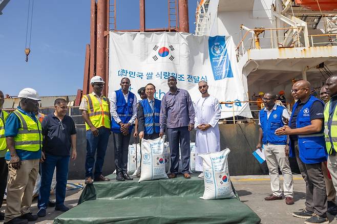 케냐 한국 쌀 식량원조 전달식 [주케냐 한국대사관 제공=연합뉴스]