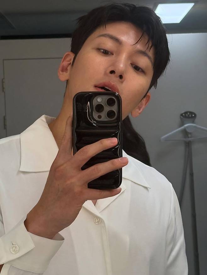 사진 = 지창욱 인스타그램