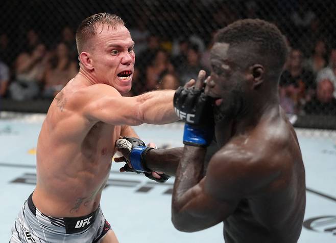 네이트 랜드웨어(왼쪽). 사진 | UFC