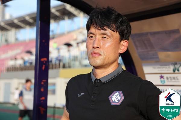 최상현 충북청주FC 감독 대행. 한국프로축구연맹 제공