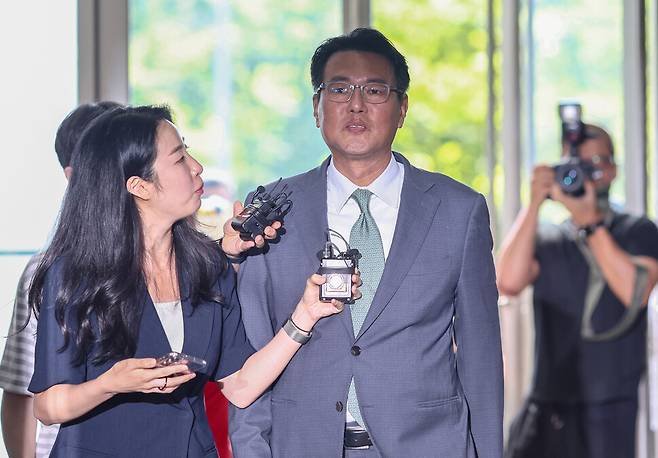 윤석열 정부 외교라인 핵심 인사인 김태효 전 국가안보실 1차장이 지난 11일 피의자 신분으로 조사를 받기 위해 서울 서초구 순직해병 특검팀 사무실로 들어서고 있다. 연합뉴스