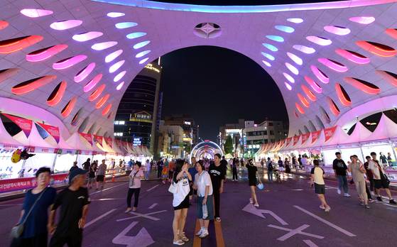 지난해 8웡 열린 영시축제 장면. 중앙포토