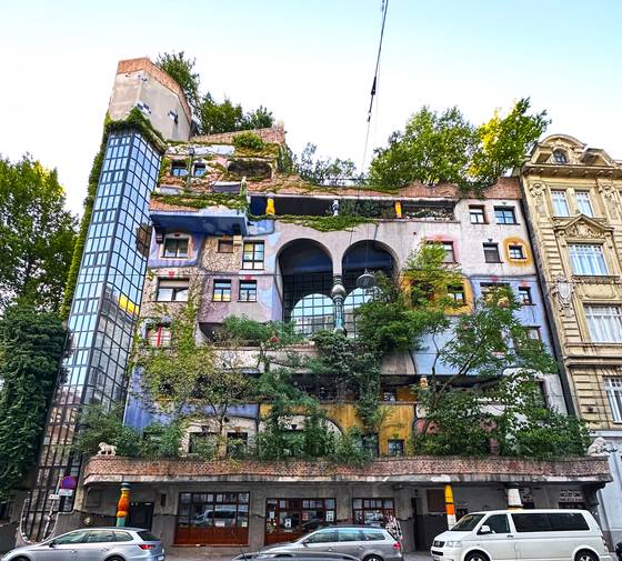 임대주택에 실제로 거주할 시민 의견을 설계에 반영한 임대주택, 훈데르트바서 하우스. 비엔나(오스트리아)=문희철 기자