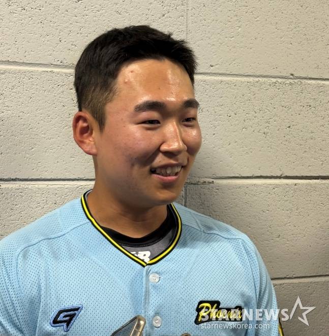 상무 류현인이 11일 2025 KBO 퓨처스 올스타전을 앞두고 취재진과 인터뷰에 응하고 있다. /사진=양정웅 기자