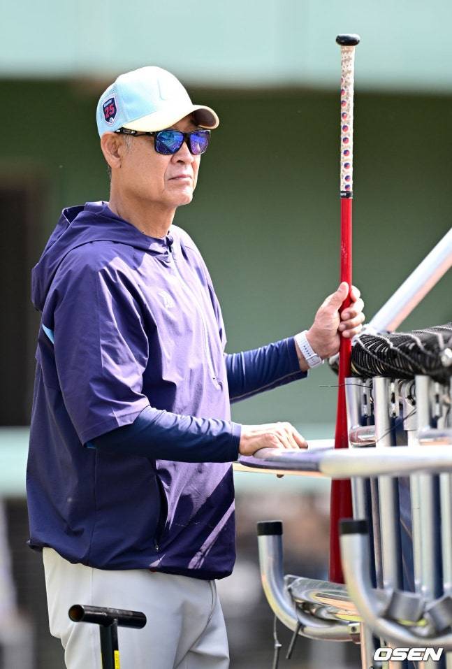 김용희 롯데 퓨처스 감독.