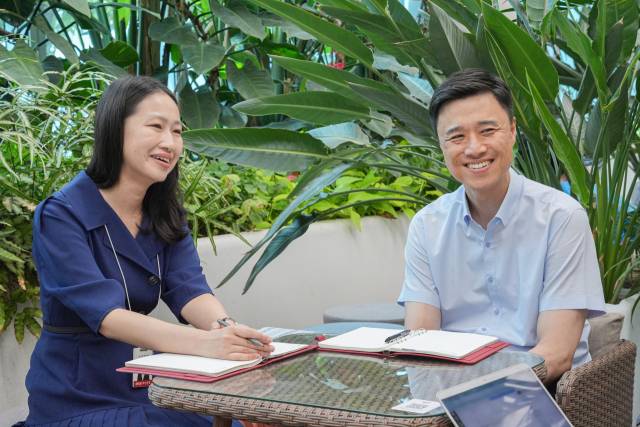 BNK부산은행 개인고객부의 김민정(왼쪽) 과장과 김대철 부부장.