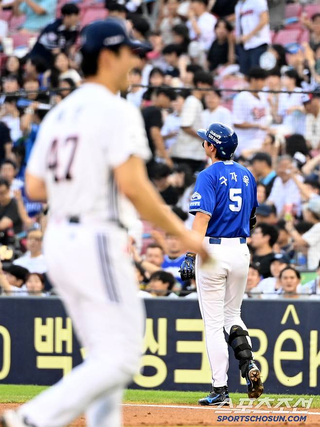 3일 잠실야구장에서 열린 삼성과 두산의 경기, 4회초 1사 1루 구자욱이 병살로 물러나며 아쉬워하고 있다. 잠실=허상욱 기자wook@sportschosun.com/2025.07.03/