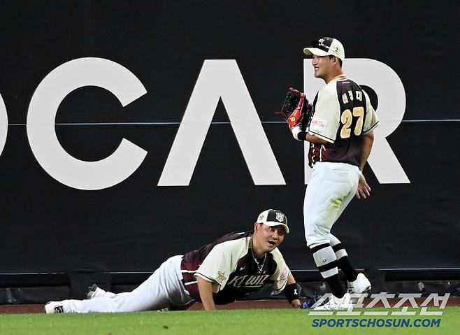 12일 대전 한화생명볼파크에서 열린 2025 KBO 올스타전, 8회말 좌익수로 변신한 장성우가 김호령의 타구를 잡아내고 있다. 대전=허상욱 기자wook@sportschosun.com/2025.07.12/