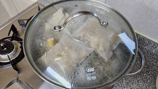 20250712_190545.jpg 저녁 야구하는 아들 몸보신 홈메이드 들깨 삼계탕