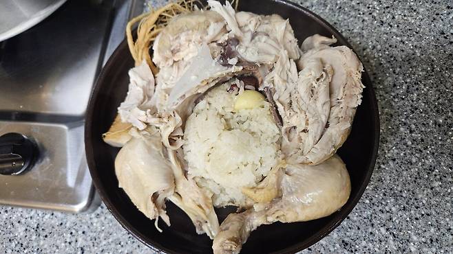 20250712_204716.jpg 저녁 야구하는 아들 몸보신 홈메이드 들깨 삼계탕