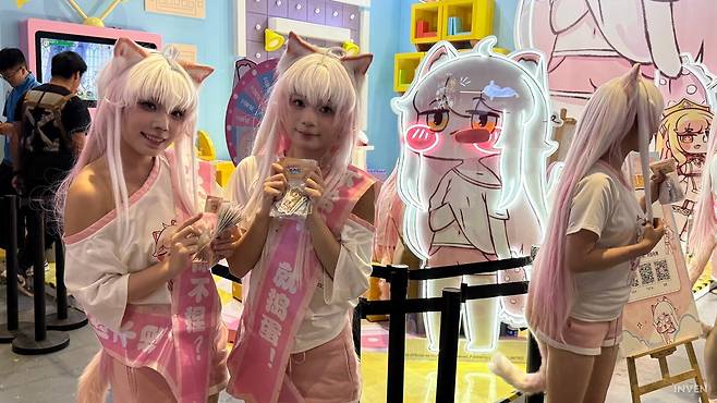 ▲ 빌리빌리 월드가 코미의 볼따구로 가득해