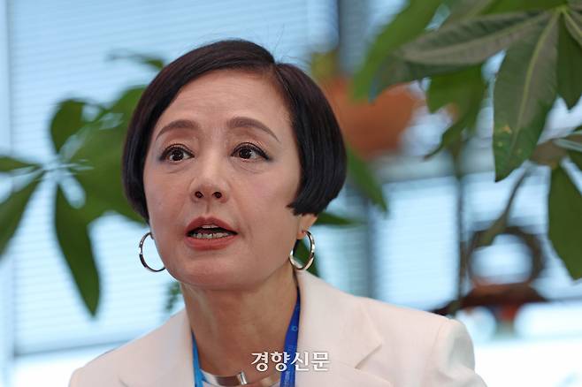 부천국제판타스틱영화제 장미희 조직위원장이 10일 경기 부천시 한 카페에서 경향신문과 인터뷰하고 있다. 정효진 기자