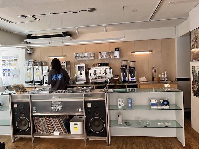 Stereophonic Sound in Mapo-gu, western Seoul (Park Jun-hee/The Korea Herald)