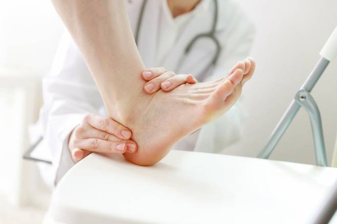 발목염좌 치료법이 주목된다. 사진은 기사 내용과는 무관함. /사진=클립아트코리아