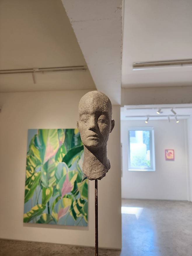 신진 작가들의 등용문인 '마중물 2025'가 서울 강남구 청담동 김리아갤러리에서 26일까지 열린다. 곽인숙 기자