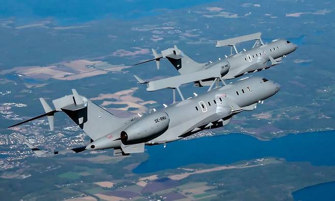 스웨덴 사브의 글로벌아이&nbsp;조기경보통제기들이&nbsp;시험비행을 하고 있다. 사브 제공