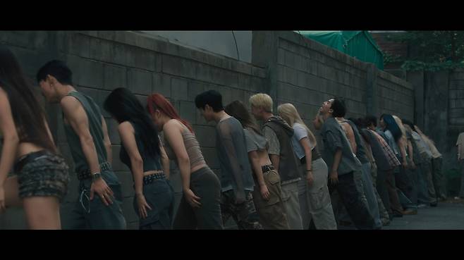 블랙핑크 신곡 ‘뛰어’ 뮤직비디오. 유튜브 공식 채널 캡처