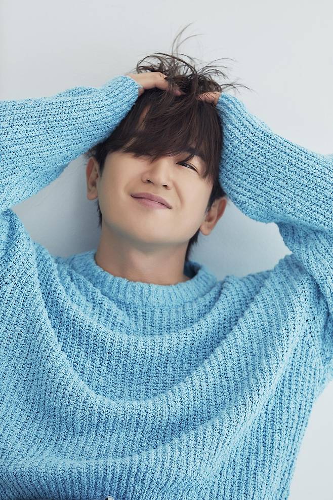 첫 개인전 연 가수 겸 미술 작가 이민우 [이민우 제공. 재판매 및 DB 금지]