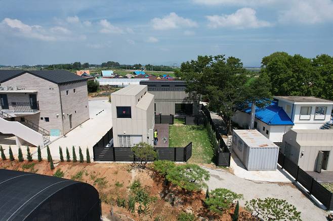 전북 김제시 죽산면에 위치한 LG전자 모듈러 주택 ‘스마트코티지’.(사진=LG전자)