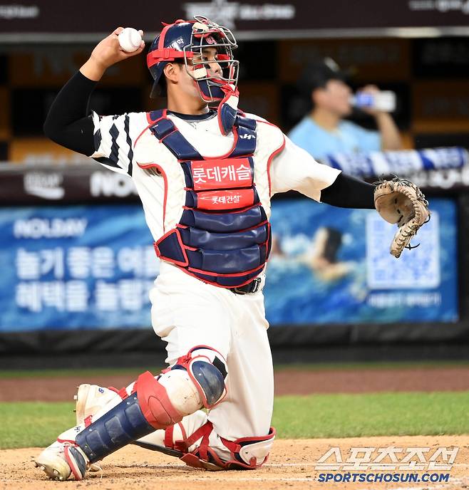11일 대전 한화생명볼파크에서 열린 2025 KBO 퓨처스리그 올스타전, 남부올스타 롯데 포수 박재엽이 마스크를 쓰고 있다. 대전=허상욱 기자wook@sportschosun.com/2025.07.11/