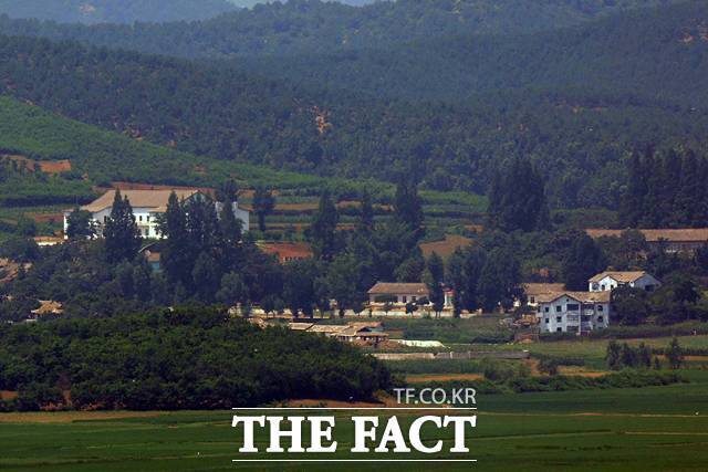 경기도 파주시 오두산 통일전망대에서 북한 황해북도 개풍군 일대가 보이고 있다./뉴시스