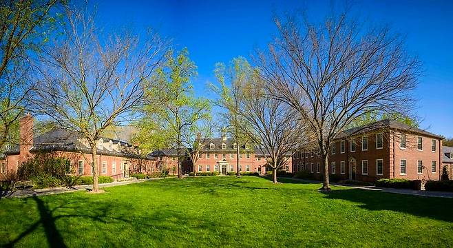 이진숙 교육부 장관 후보자의 두 딸이 다닌 것으로 알려진 미국 버지니아주 맥클린의 한 기숙형 사립학교. /학교 홈페이지