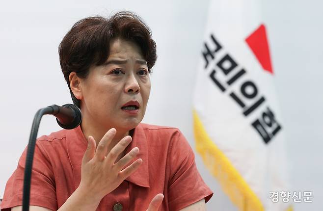 윤희숙 국민의힘 혁신위원장이 지난 13일 서울 여의도 중앙당사에서 기자간담회를 하고 있다. 권도현 기자