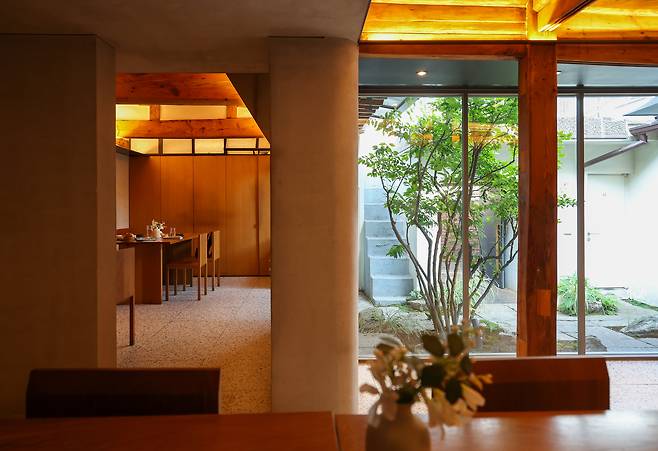 The interior of the Scandinavian restaurant Mangata in Jongno District, central Seoul [WOO SANG-JO]