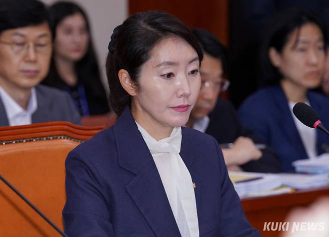 강선우 여성가족부 장관 후보자가 14일 서울 여의도 국회 여성가족위원회에 참석해 있다. 사진=유희태 기자