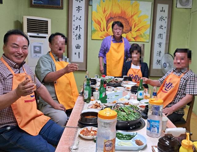 술자리 논란 초래한 충북도지사와 청주시의원들. 독자 제공