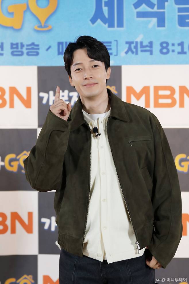 코미디언 허경환이 재벌설에 대해 해명했다./사진=이동훈