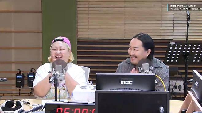 왼쪽부터 홍윤화, 조째즈 (사진=MBC 표준FM ‘정선희, 문천식의 지금은 라디오 시대’ 캡처)