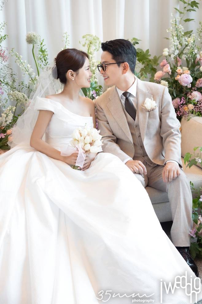 13일 저녁 결혼한 김지민, 김준호. 아이웨딩 제공