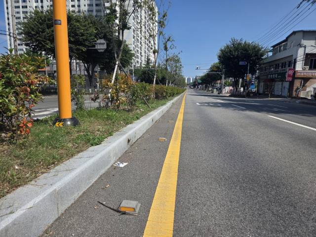 ▲밀양 삼문동 남천교~밀주교 간 일부 구간에서 물이 나오지 않고 있다. ⓒ프레시안(임성현)